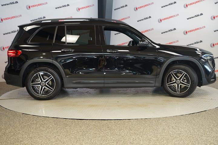 Sort Mercedes EQB250+ fra 2025