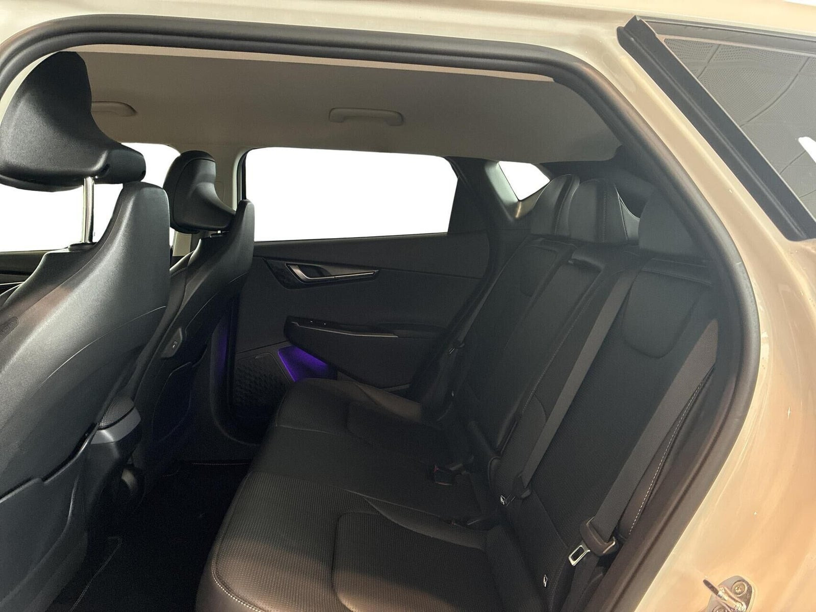Hvid Kia EV6 fra 2024