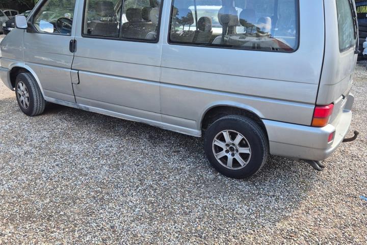 undefined VW Caravelle fra 1998