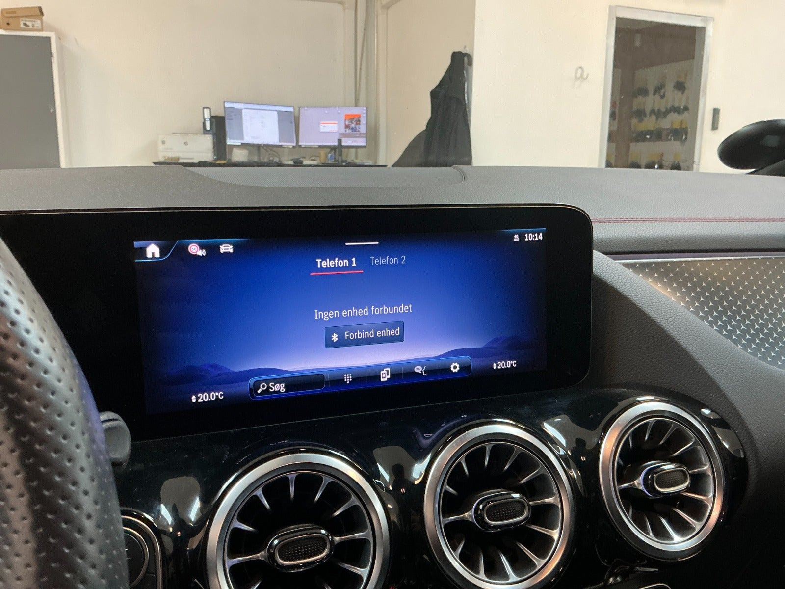 Sølv Mercedes EQA250+ fra 2025