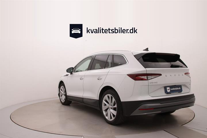 Hvid Skoda Enyaq fra 2022