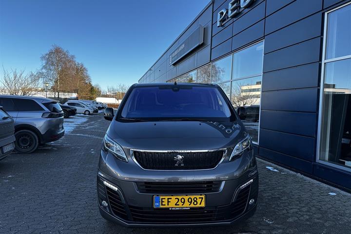 Grå Peugeot Expert fra 2025
