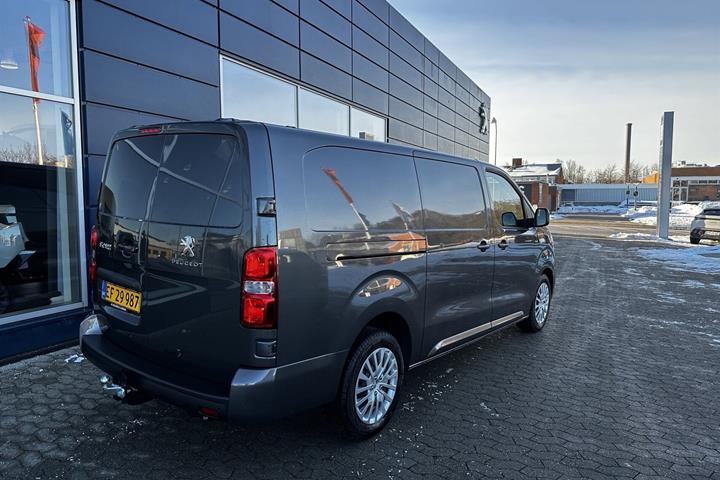 Grå Peugeot Expert fra 2025