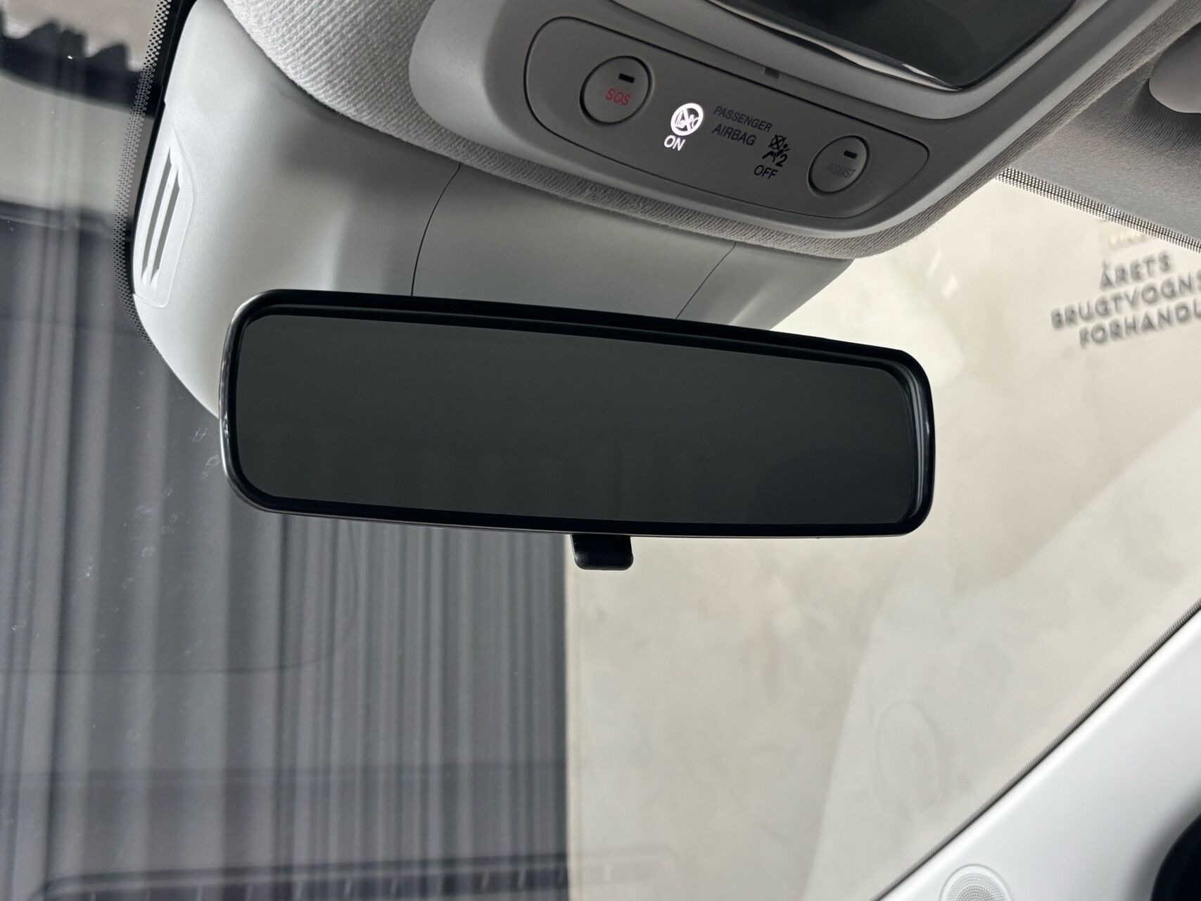 Hvid Fiat 500e fra 2023