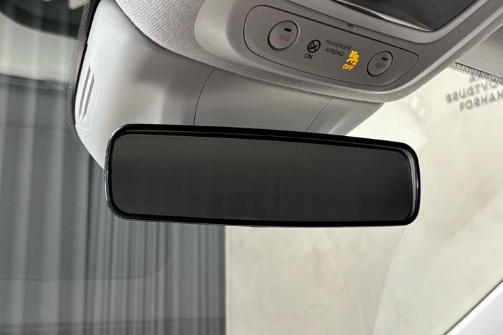 Hvid Fiat 500e fra 2023