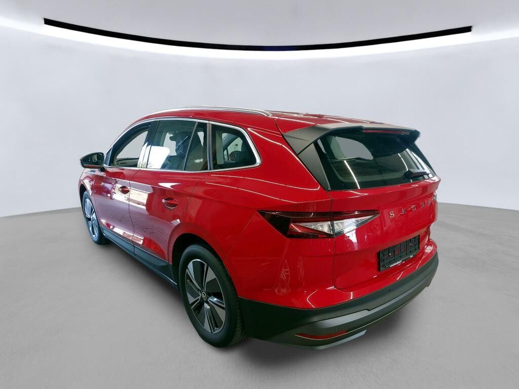 Rød Skoda Enyaq fra 2024