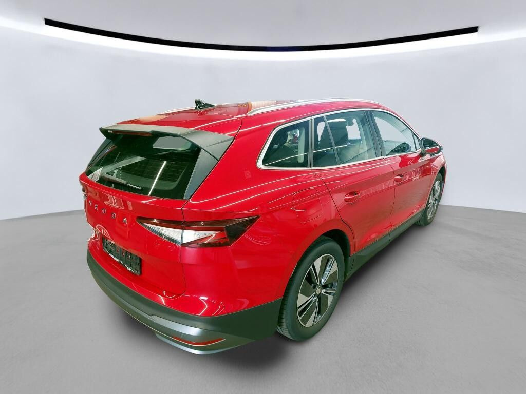 Rød Skoda Enyaq fra 2024