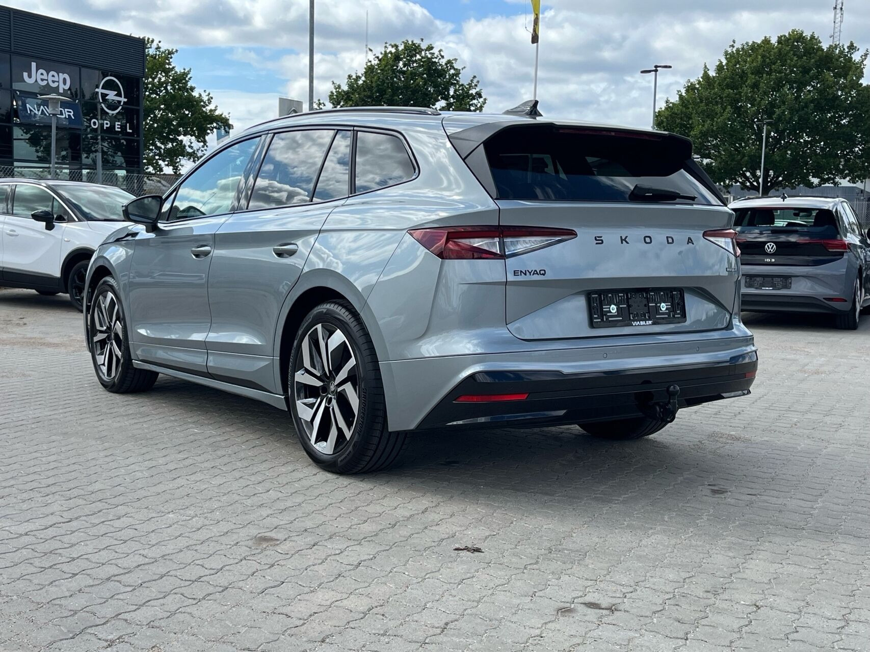 Grå Skoda Enyaq fra 2026