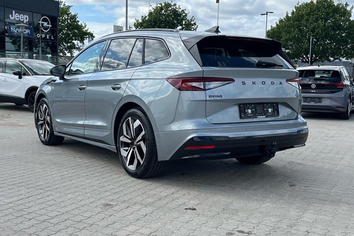 Grå Skoda Enyaq fra 2026