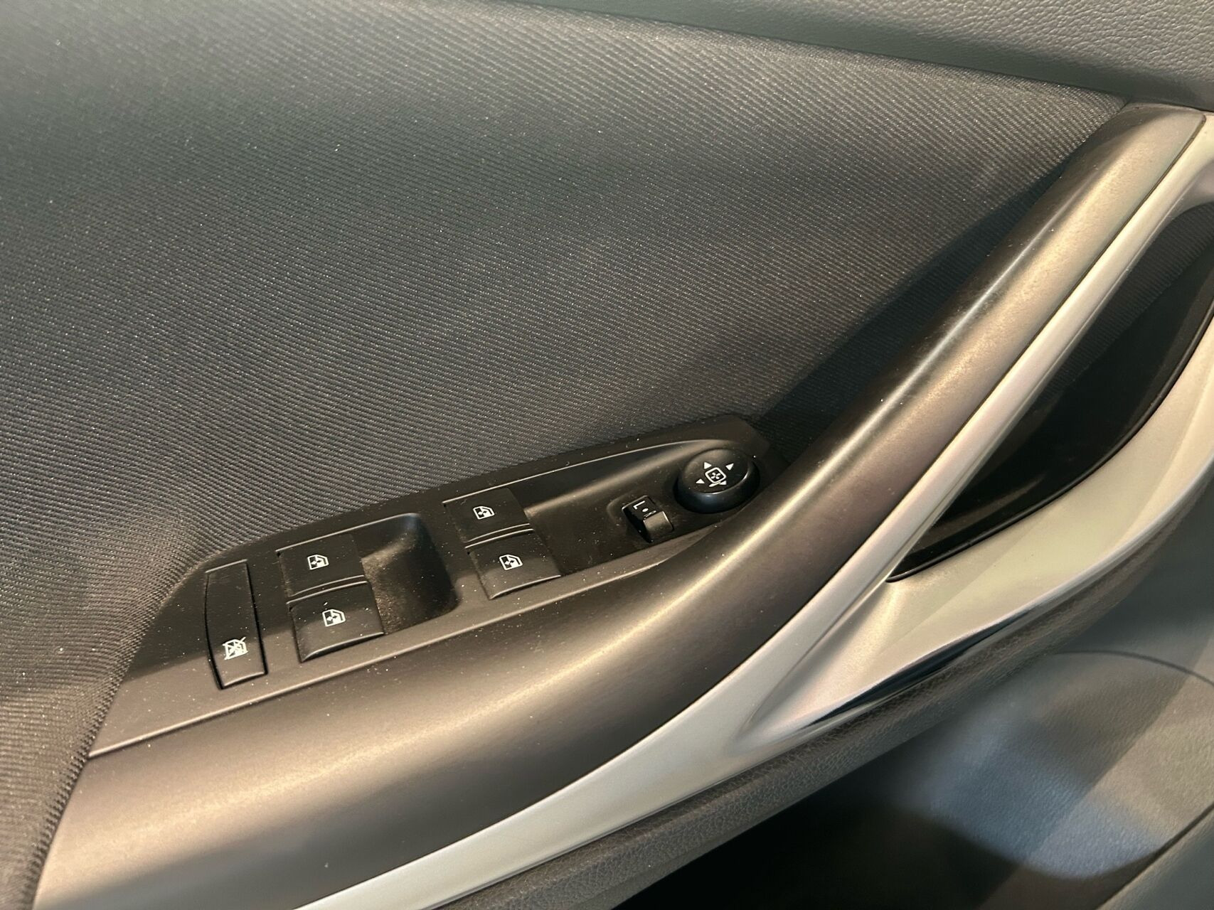 Sort Opel Astra fra 2019