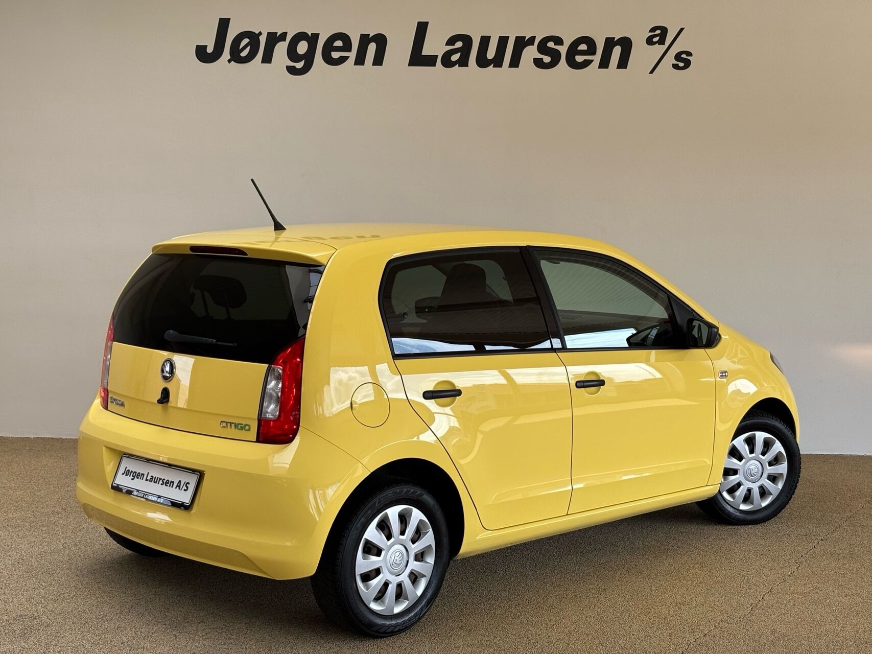Gul Skoda Citigo fra 2017