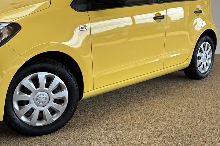 Gul Skoda Citigo fra 2017