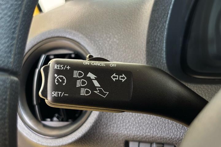 Gul Skoda Citigo fra 2017
