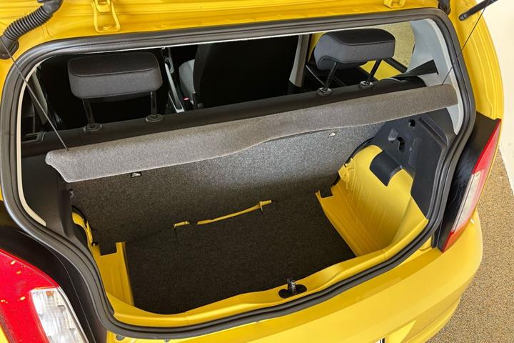 Gul Skoda Citigo fra 2017
