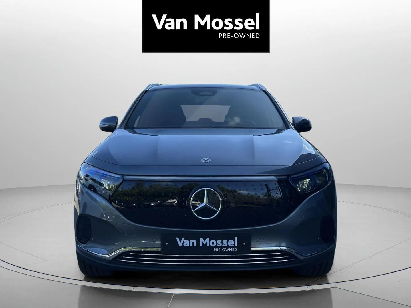 Grå Mercedes EQA 250+ fra 2025