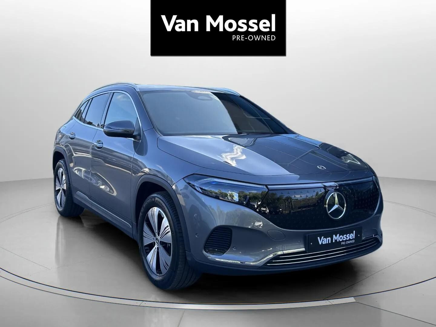 Grå Mercedes EQA 250+ fra 2025