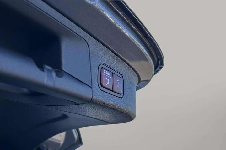 Grå Mercedes EQA 250+ fra 2025