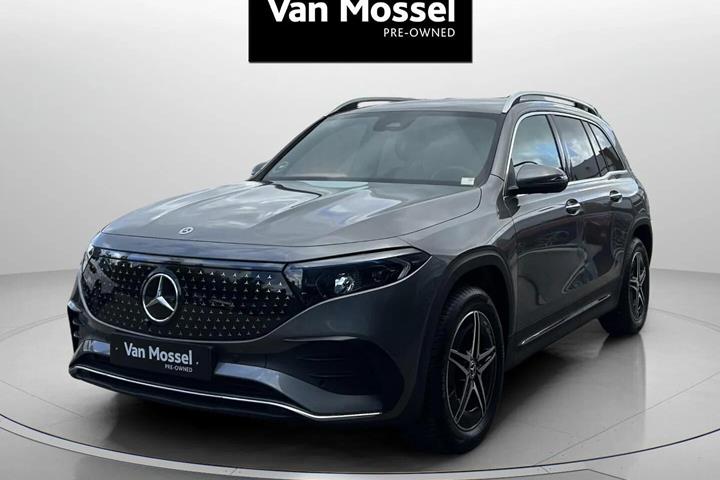 Grå Mercedes EQB 250+ fra 2025