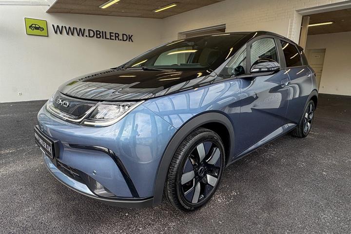 Blå BYD Dolphin fra 2024