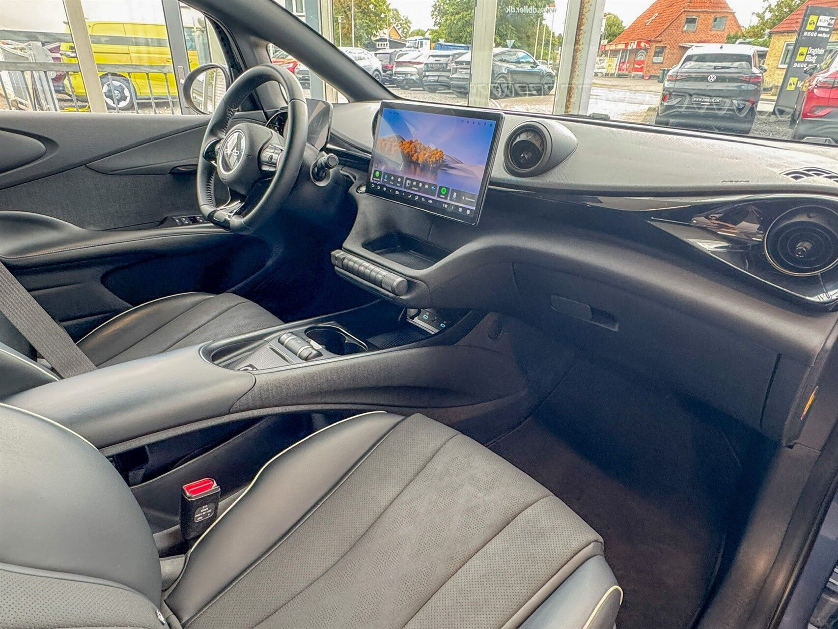 Blå BYD Dolphin fra 2024