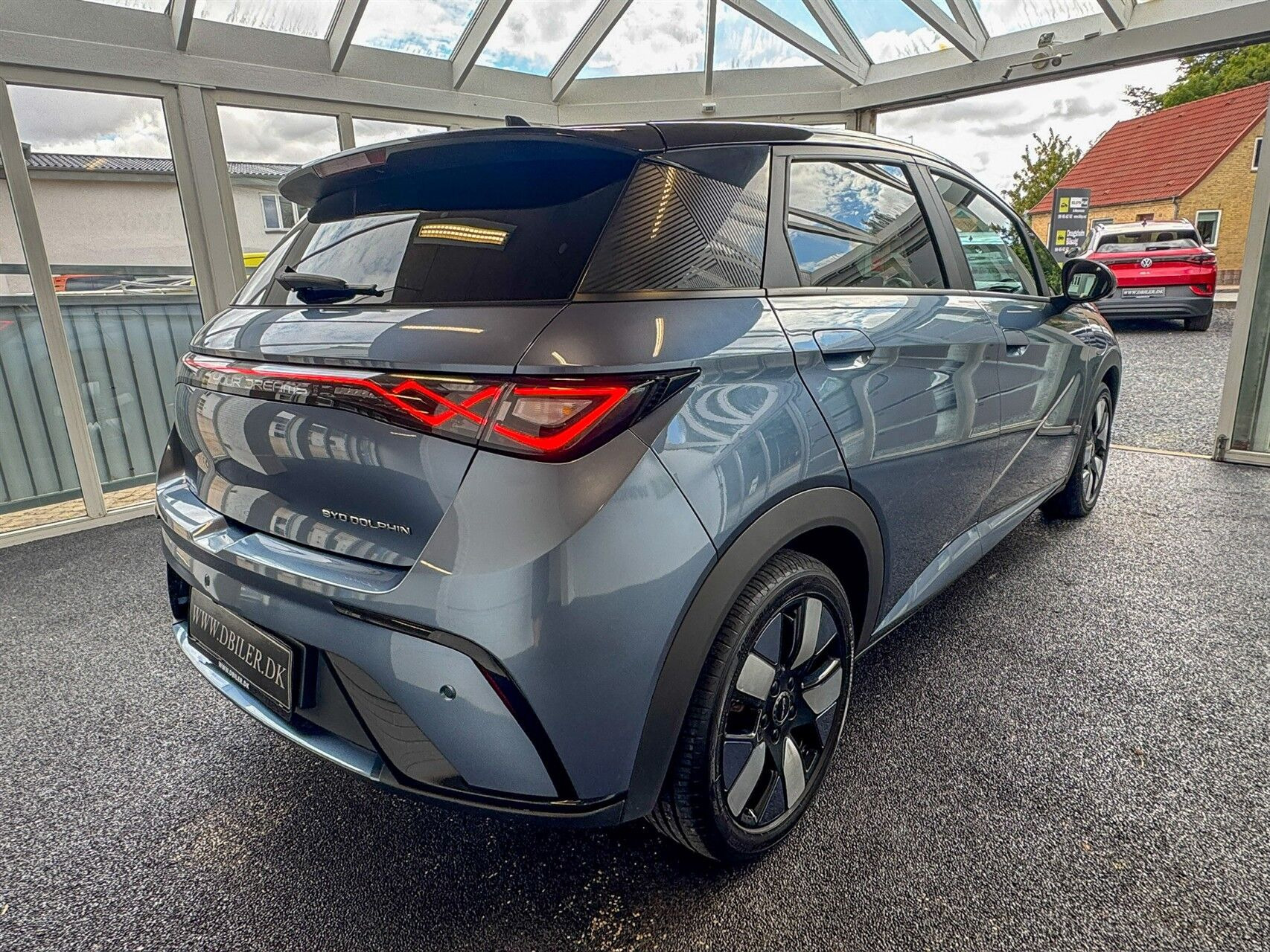 Blå BYD Dolphin fra 2024