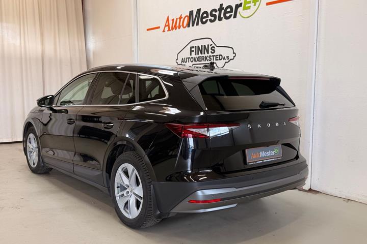 Sort Skoda Enyaq fra 2023