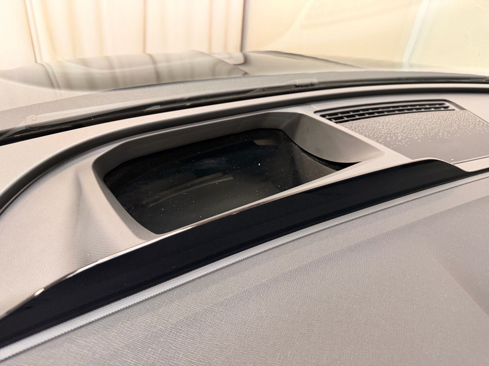 Sort Skoda Enyaq fra 2023