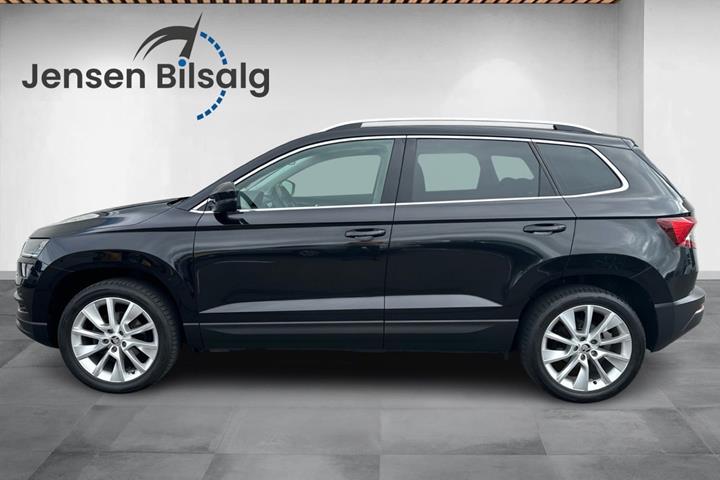 Sort Skoda Karoq fra 2020