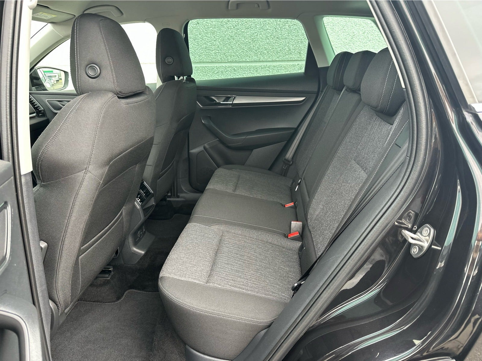Sort Skoda Karoq fra 2020