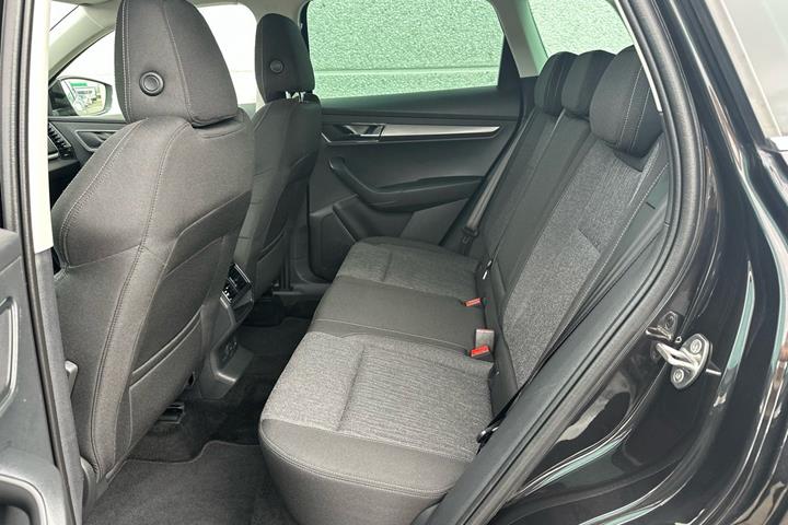 Sort Skoda Karoq fra 2020