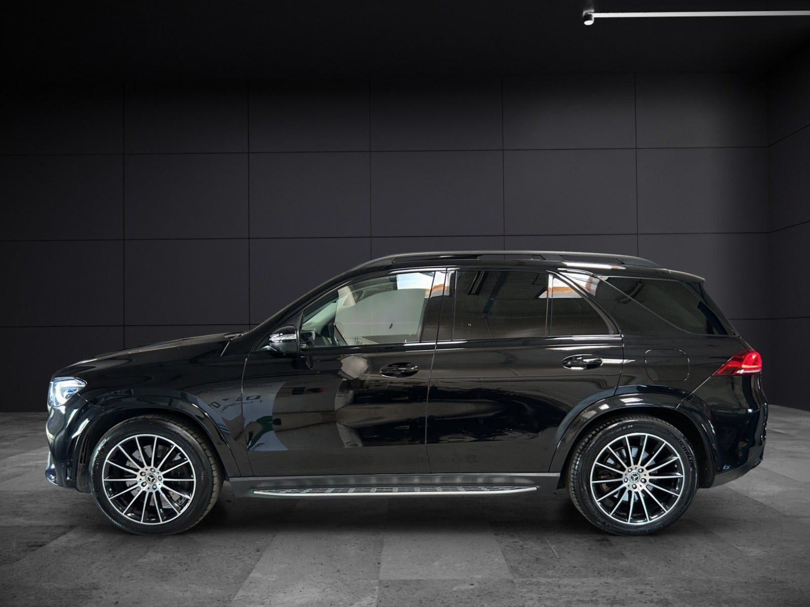 Sort Mercedes GLE350 de fra 2020