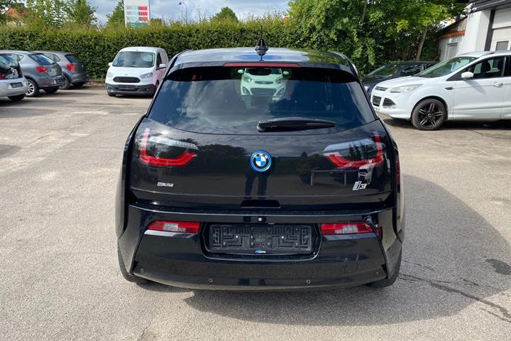 Sort BMW i3 fra 2016