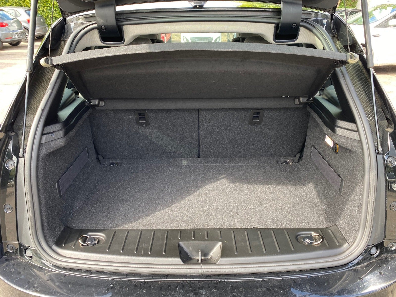 Sort BMW i3 fra 2016