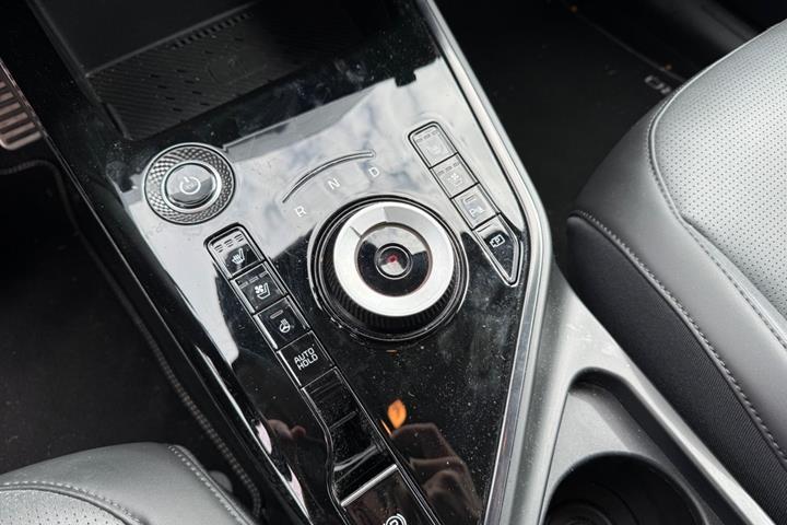 Hvid Kia Niro fra 2024