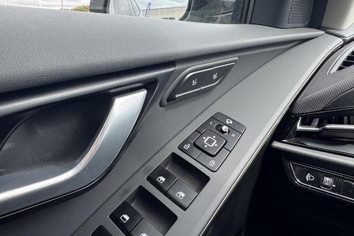 Hvid Kia Niro fra 2024