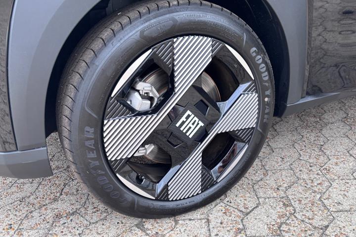 Sort Fiat Grande Panda fra 2026