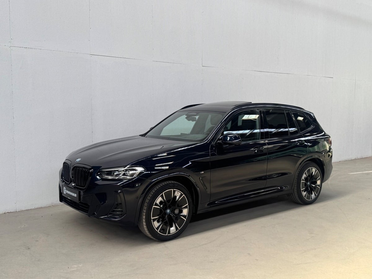 Sort BMW iX3 fra 2022