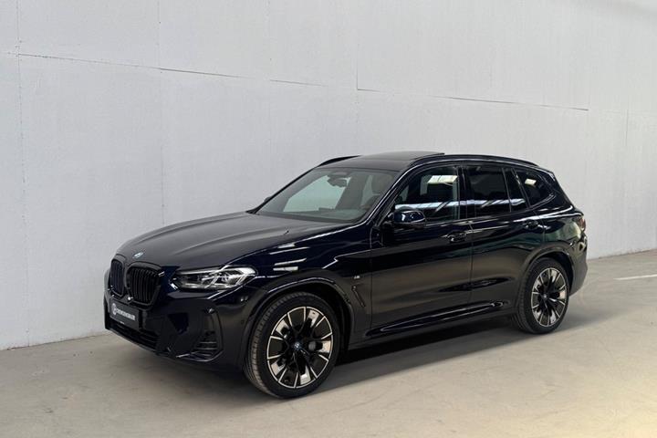 Sort BMW iX3 fra 2022