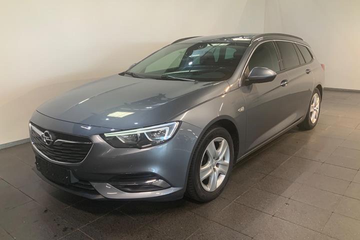Grå Opel Insignia fra 2018