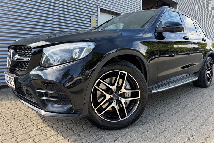 Sort Mercedes GLC43 fra 2017
