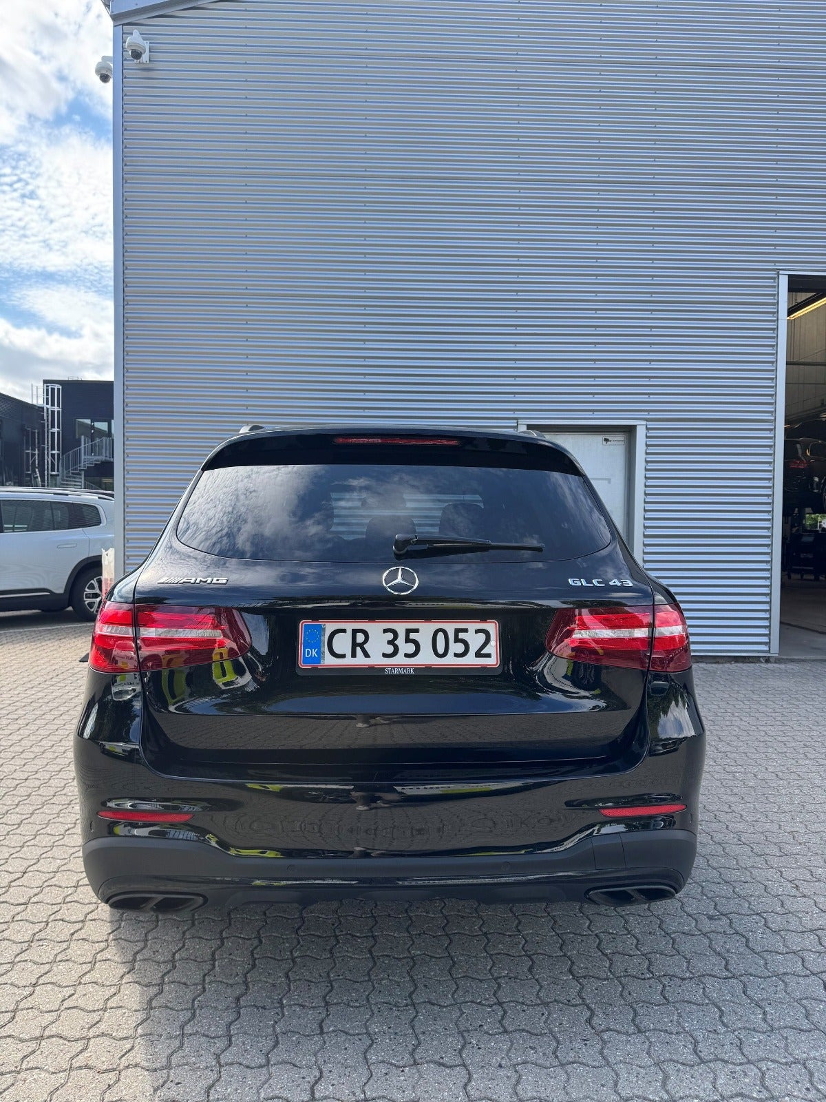 Sort Mercedes GLC43 fra 2017