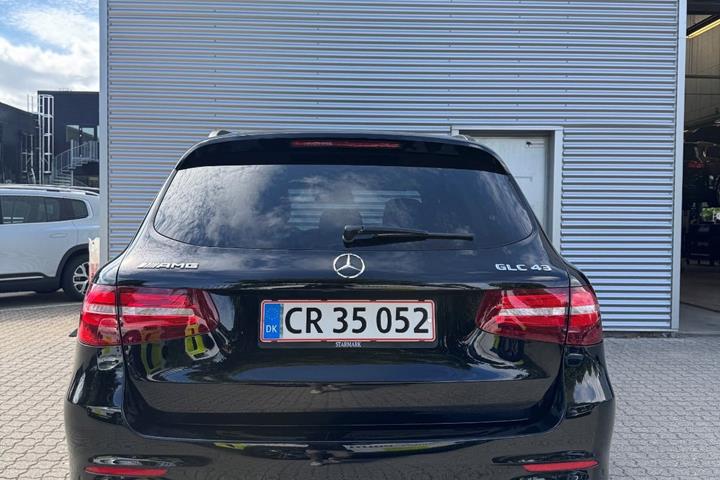 Sort Mercedes GLC43 fra 2017