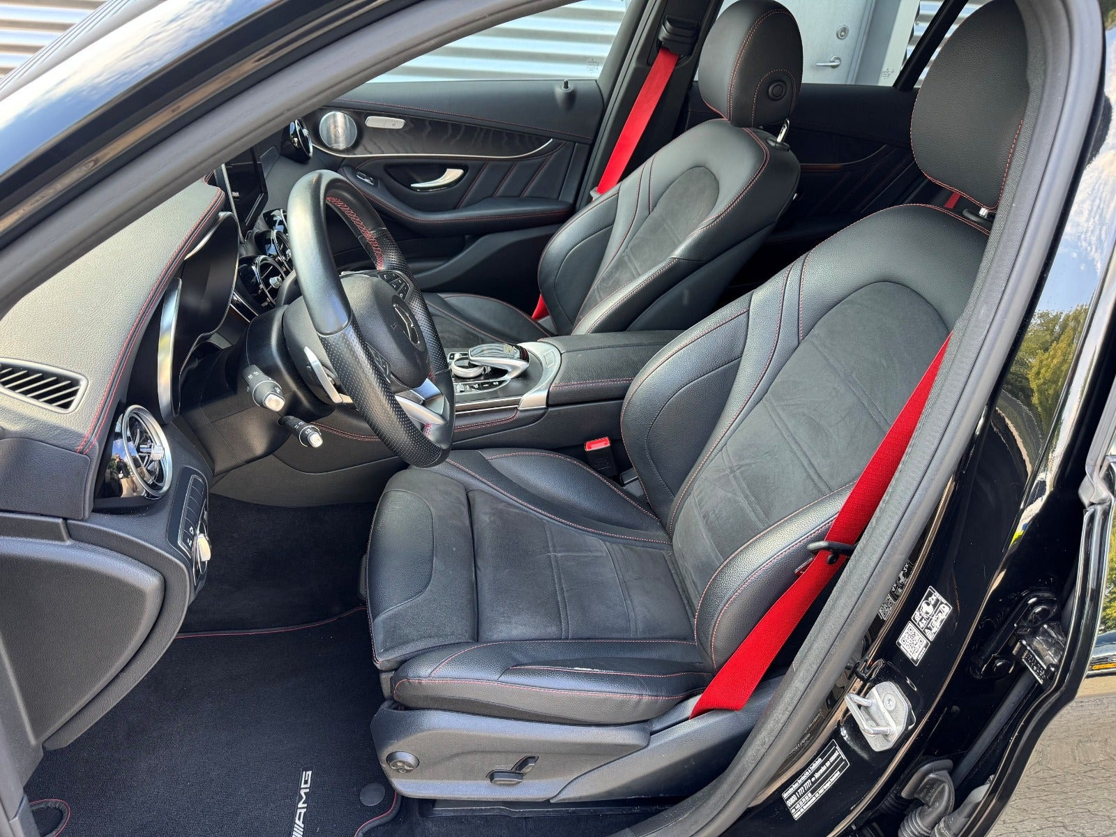 Sort Mercedes GLC43 fra 2017