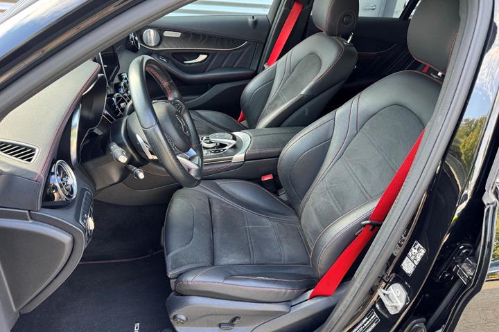 Sort Mercedes GLC43 fra 2017