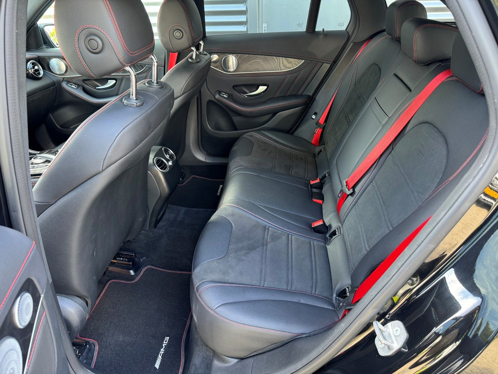 Sort Mercedes GLC43 fra 2017