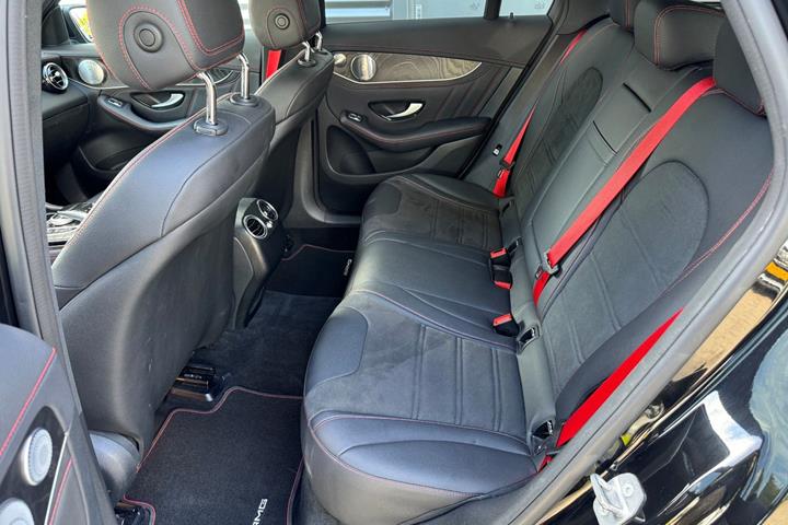 Sort Mercedes GLC43 fra 2017