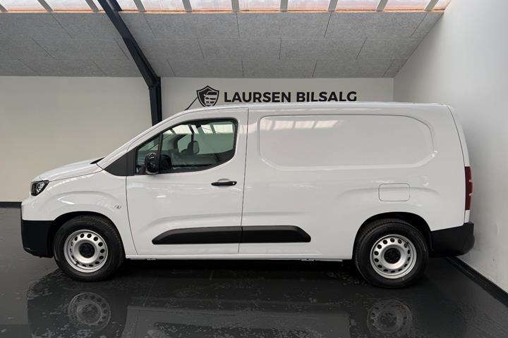 Hvid Toyota ProAce City fra 2025