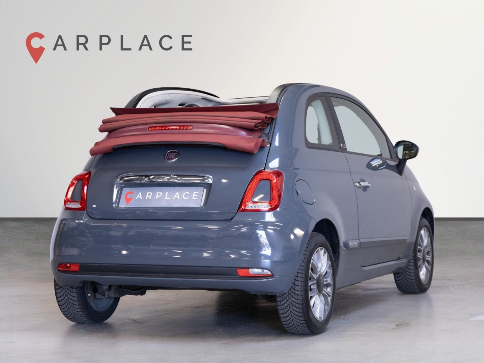 Grå Fiat 500C fra 2018