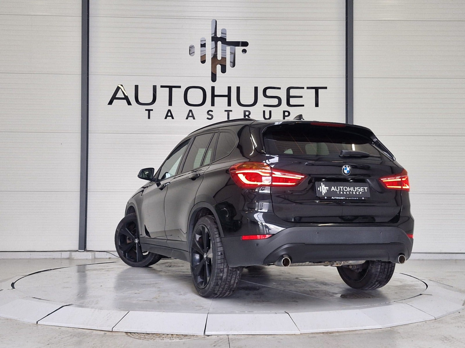 Sort BMW X1 fra 2019
