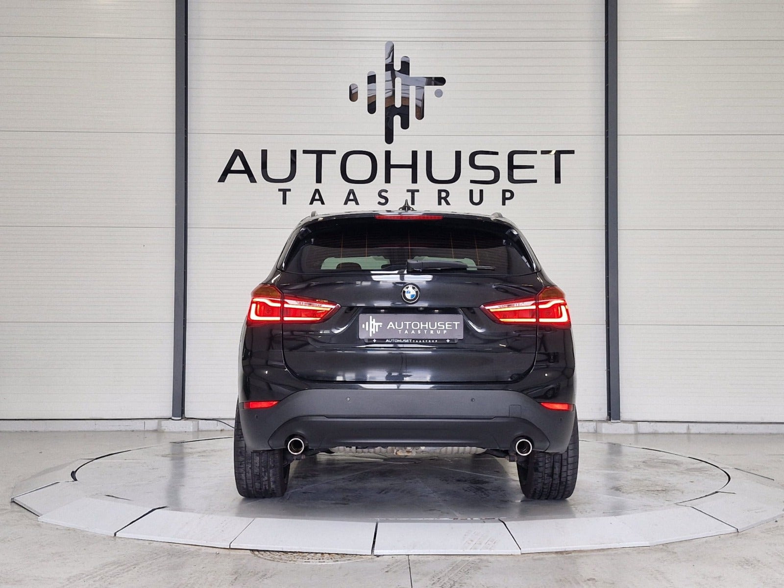 Sort BMW X1 fra 2019